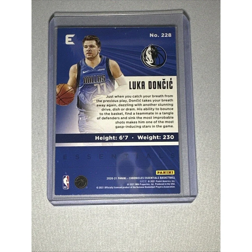 2020-21 Panini Chronicles - Essentials Luka Dončić #228